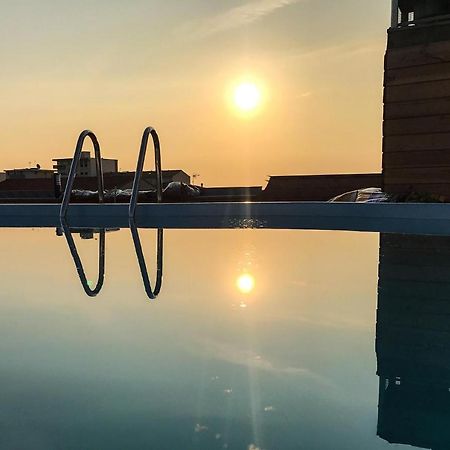 Hotel La Fregate Canet-en-Roussillon Exterior foto